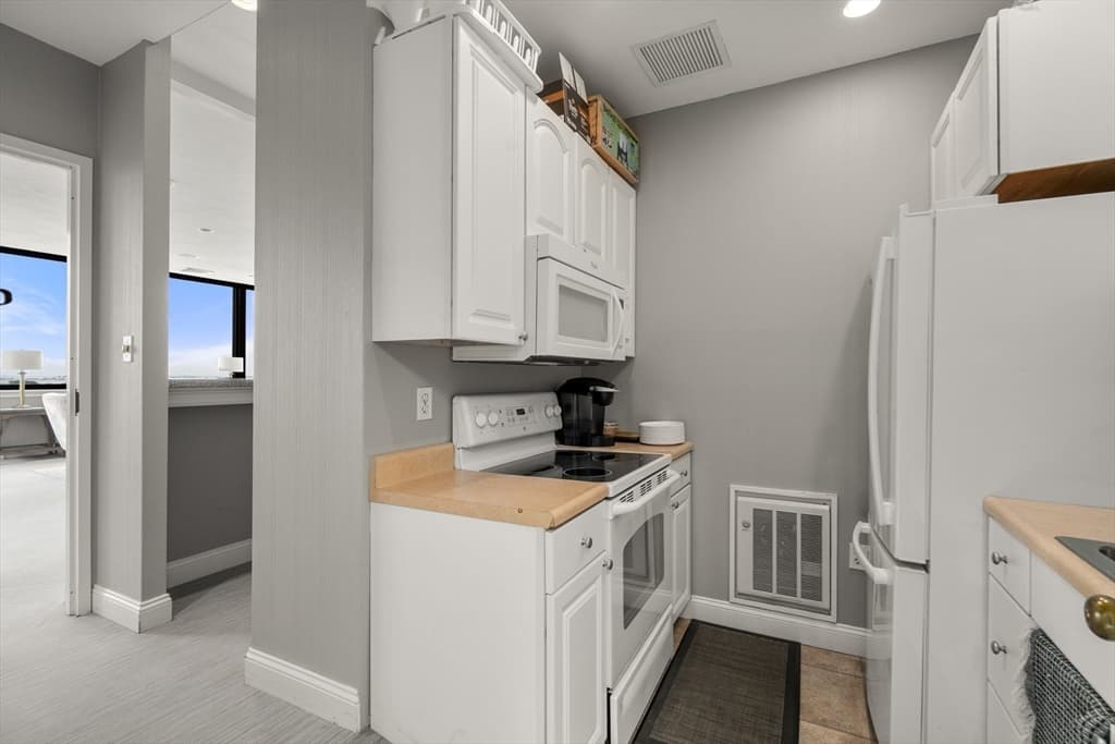 77 Adams St # 1206, Quincy MA 02169 photo 33