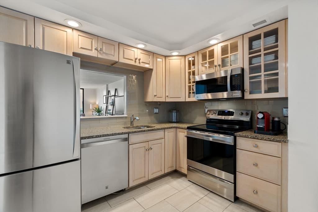77 Adams St # 1206, Quincy MA 02169 photo 14