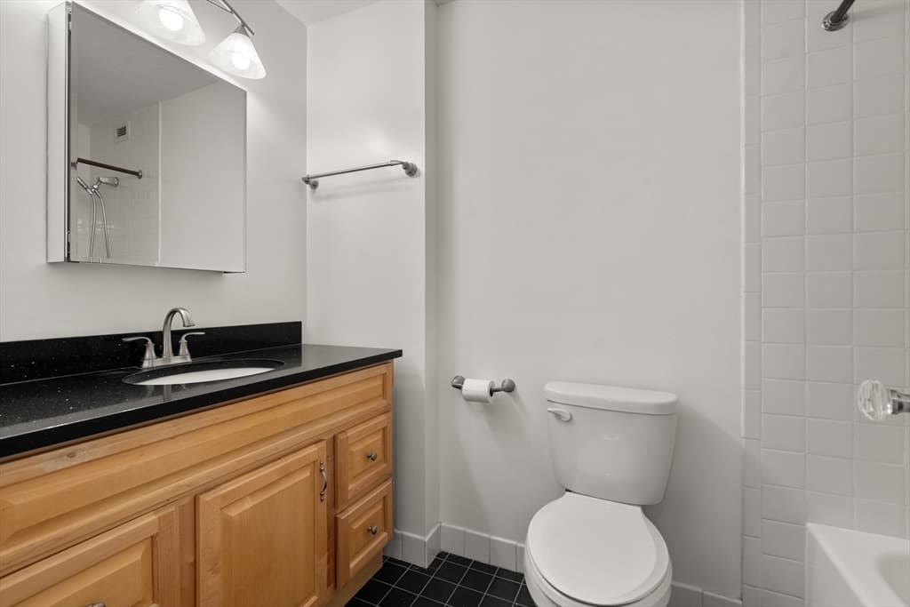 77 Adams St # 1206, Quincy MA 02169 photo 25