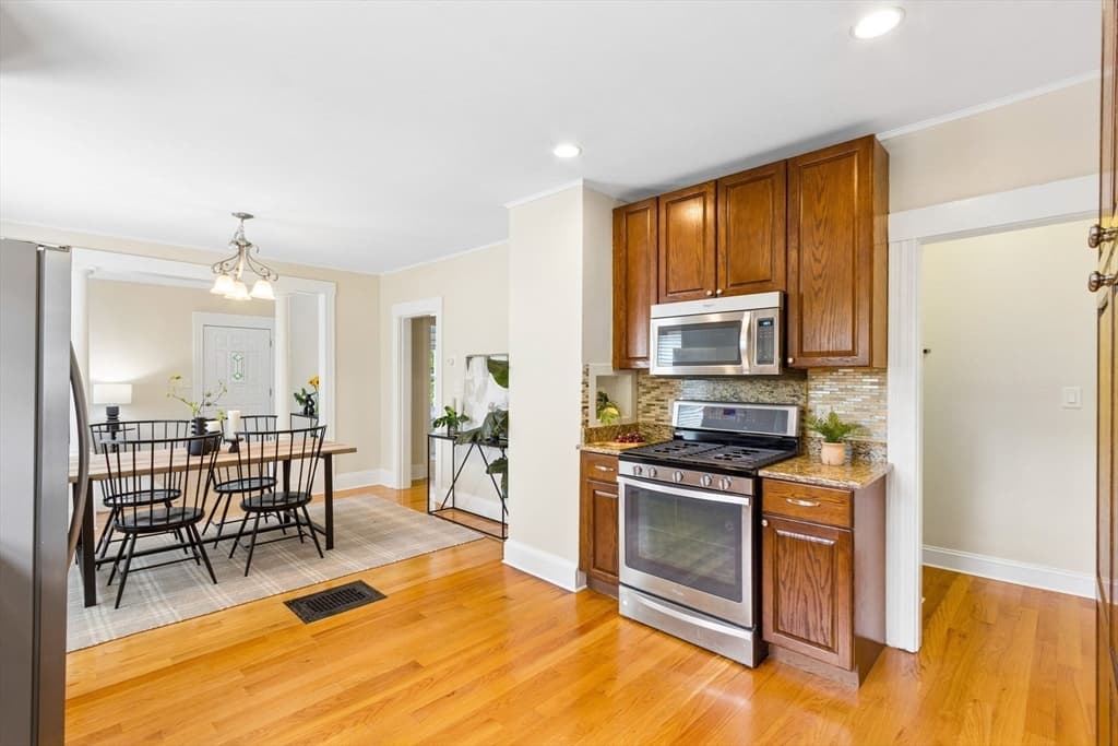 142 S Main St, Sharon MA 02067 photo 10