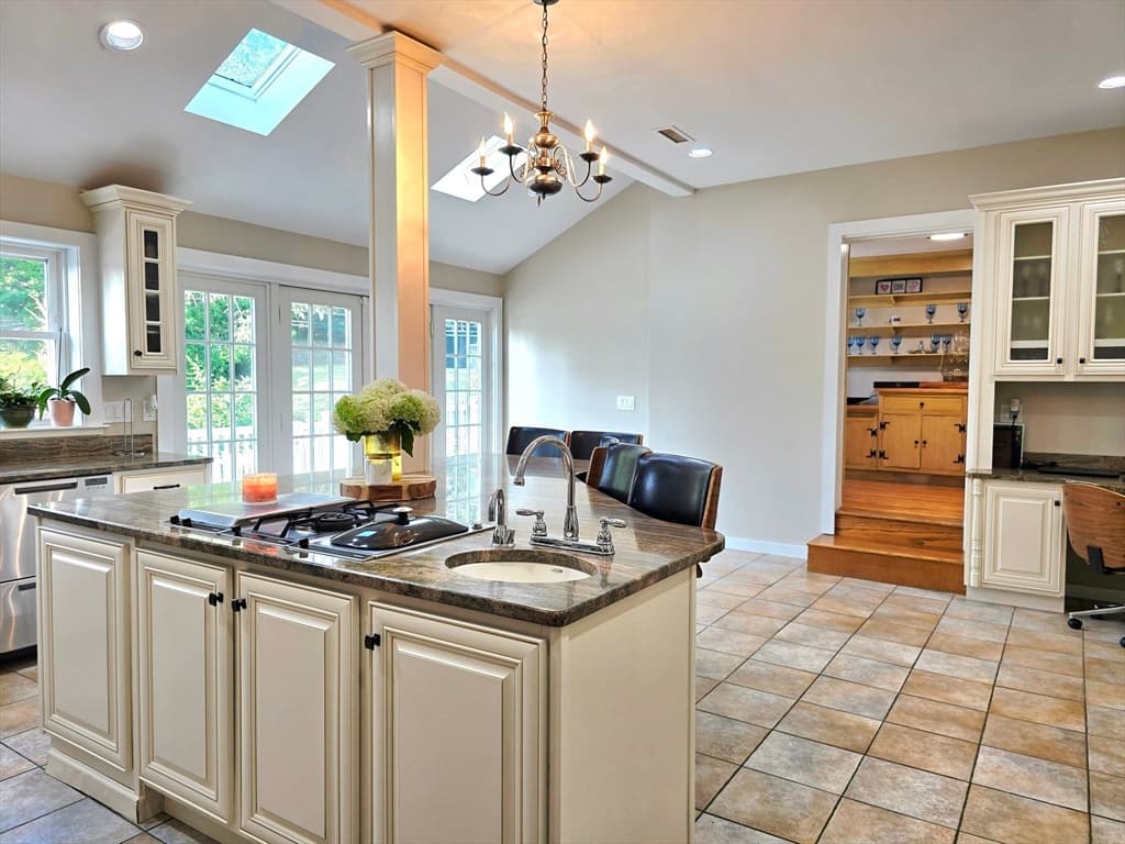 259 Salisbury St, Holden MA 01520 photo 5