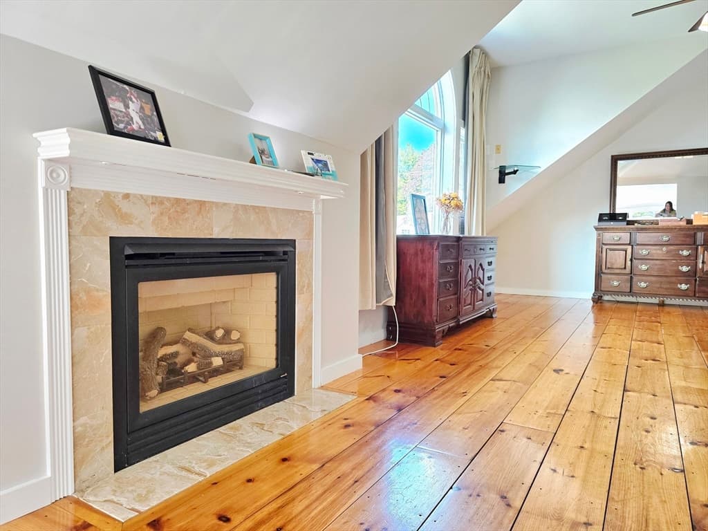 259 Salisbury St, Holden MA 01520 photo 9