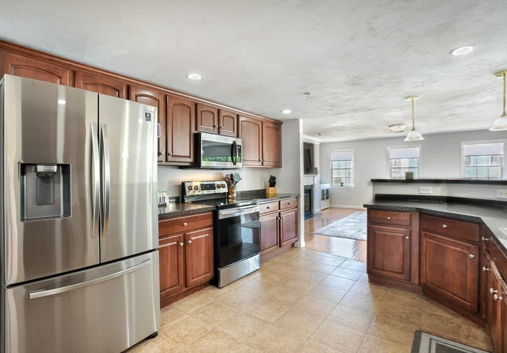 309 Hampton Way # 309, Abington MA 02351 photo 5