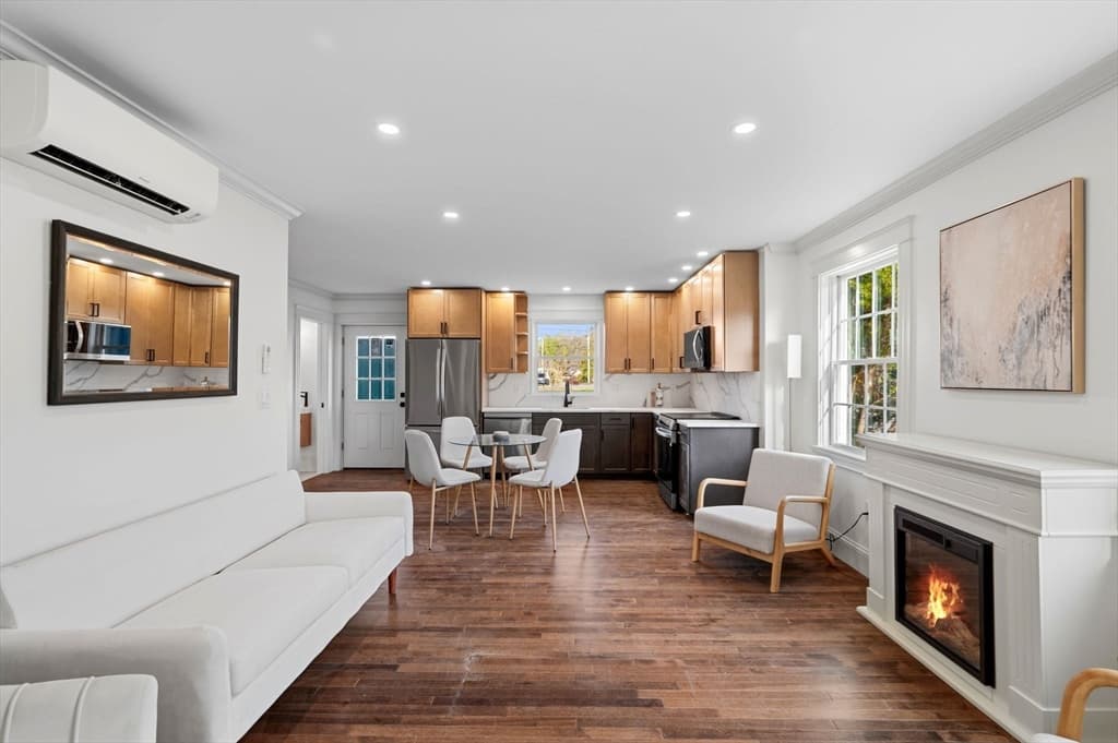 2 Railroad Avenue # 1, Rowley MA 01969