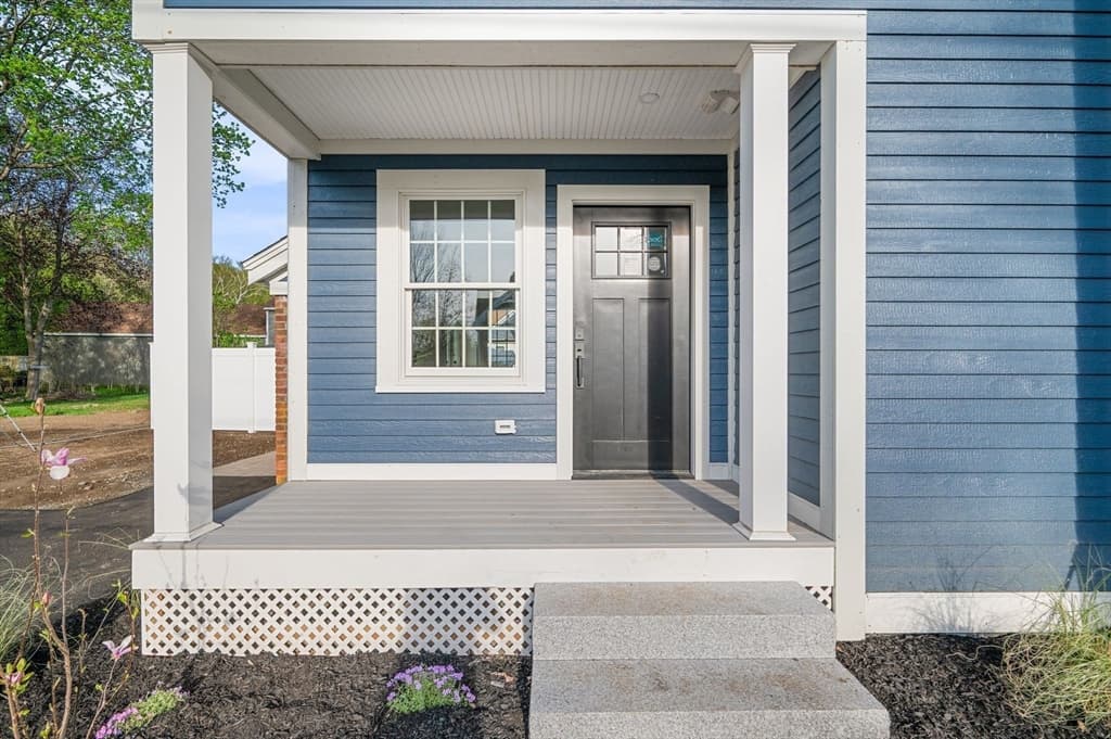 2 Railroad Avenue # 2, Rowley MA 01969