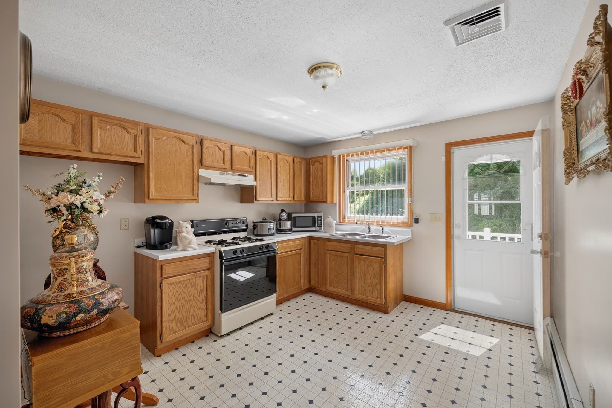Single Family Residence at 1200 Bay St, Fall River MA 02724, photo 19 of 39
