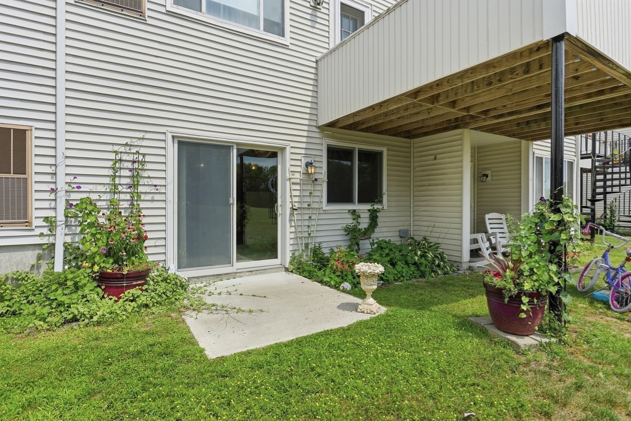 Condominium at 100 Merrimack Avenue # 117, Dracut MA 01844, photo 19 of 23