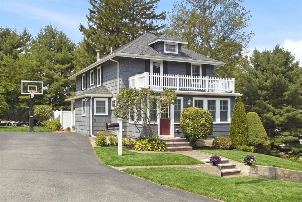 37 Grand St, Canton MA 02021