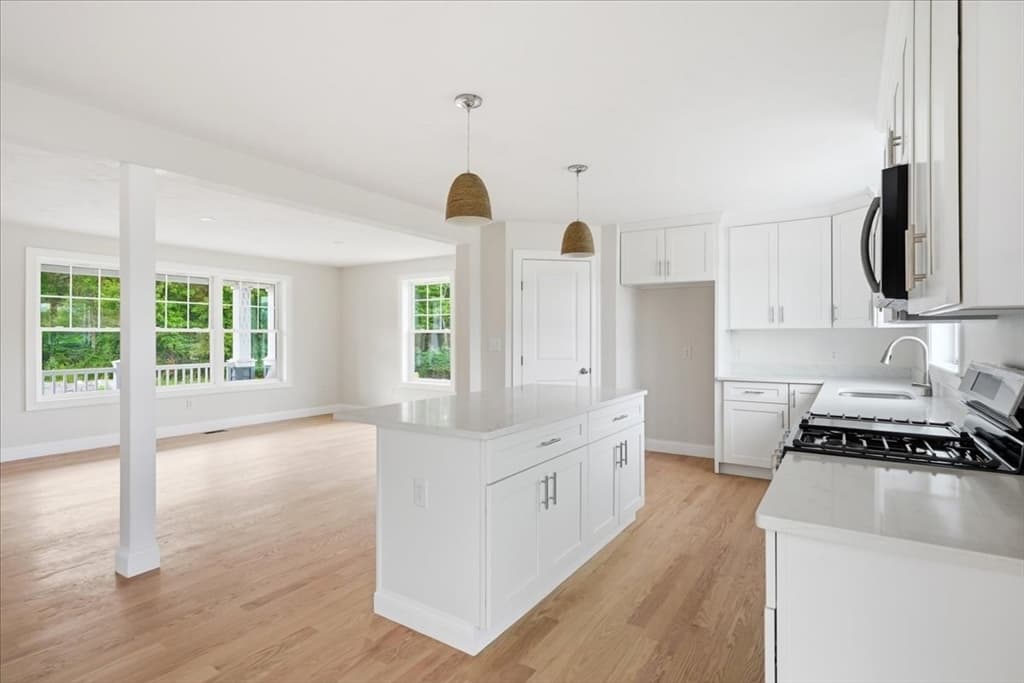 9 Jasmine Way, Bridgewater MA 02324 photo 6