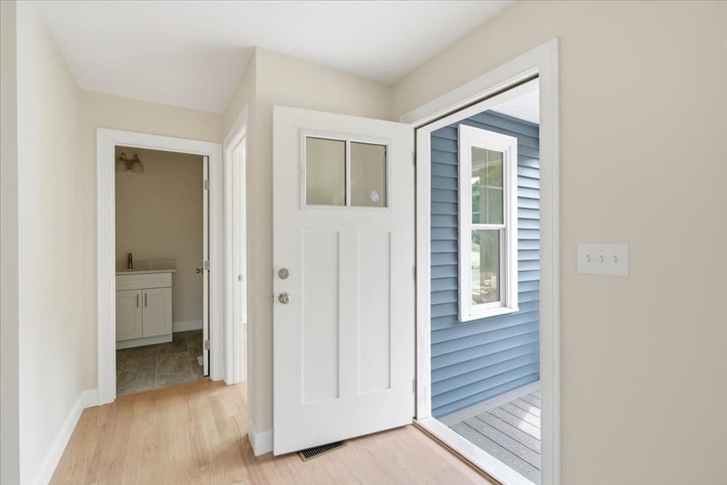 9 Jasmine Way, Bridgewater MA 02324 photo 3