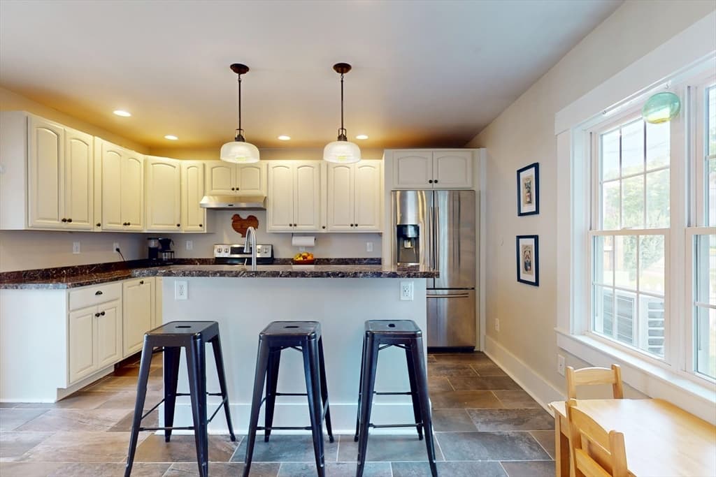 107 E Main St, Ayer MA 01432 photo 7