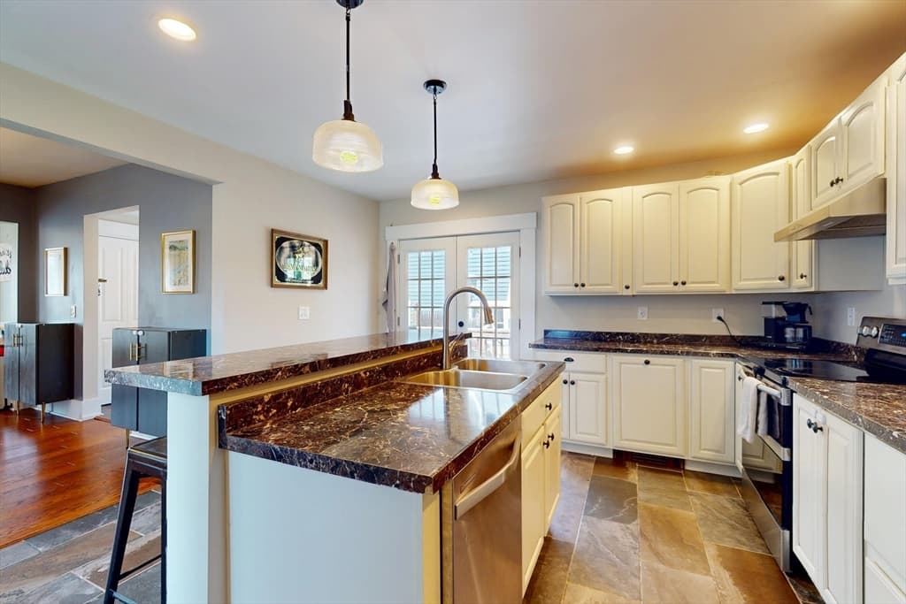 107 E Main St, Ayer MA 01432 photo 10