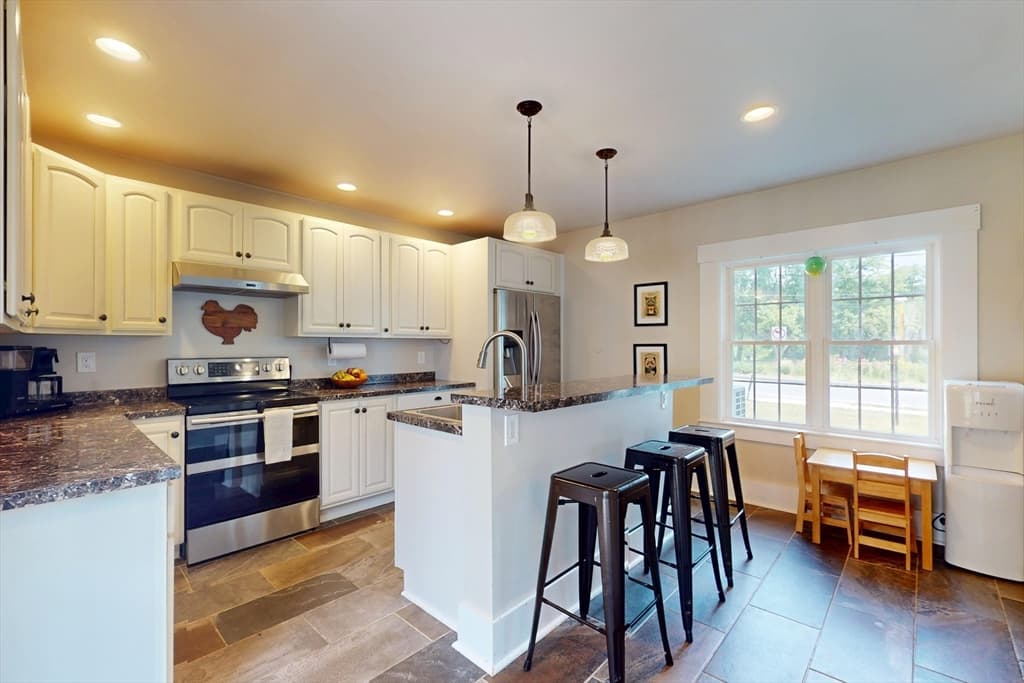 107 E Main St, Ayer MA 01432 photo 11