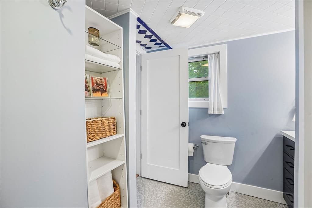Single Family Residence at 185 West Main St, Millbury MA 01527, Millbury, photo 16 of 32