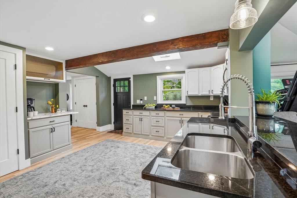 Single Family Residence at 185 West Main St, Millbury MA 01527, Millbury, photo 11 of 32