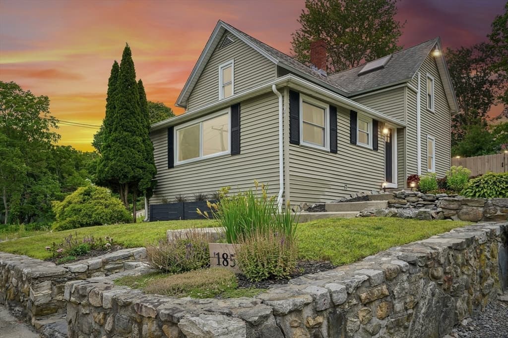 Single Family Residence at 185 West Main St, Millbury MA 01527, Millbury, photo 31 of 32