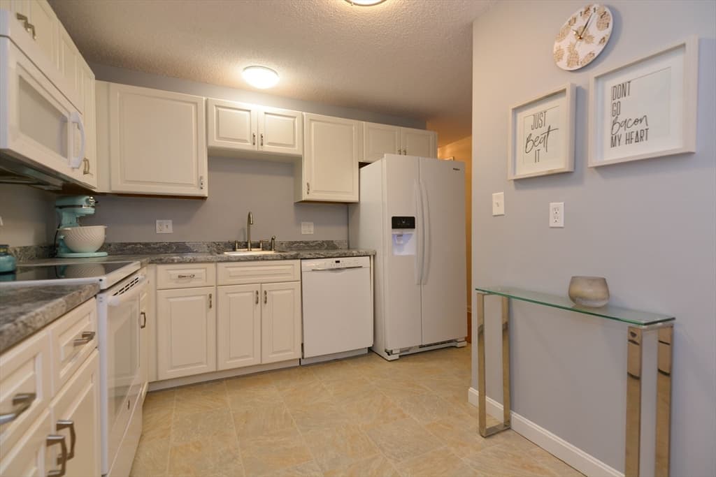 14 Bourbon St. # 31, Peabody MA 01960 photo 7