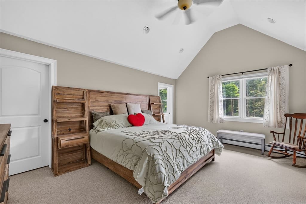 112 Spruce St, Middleboro MA 02346 photo 4