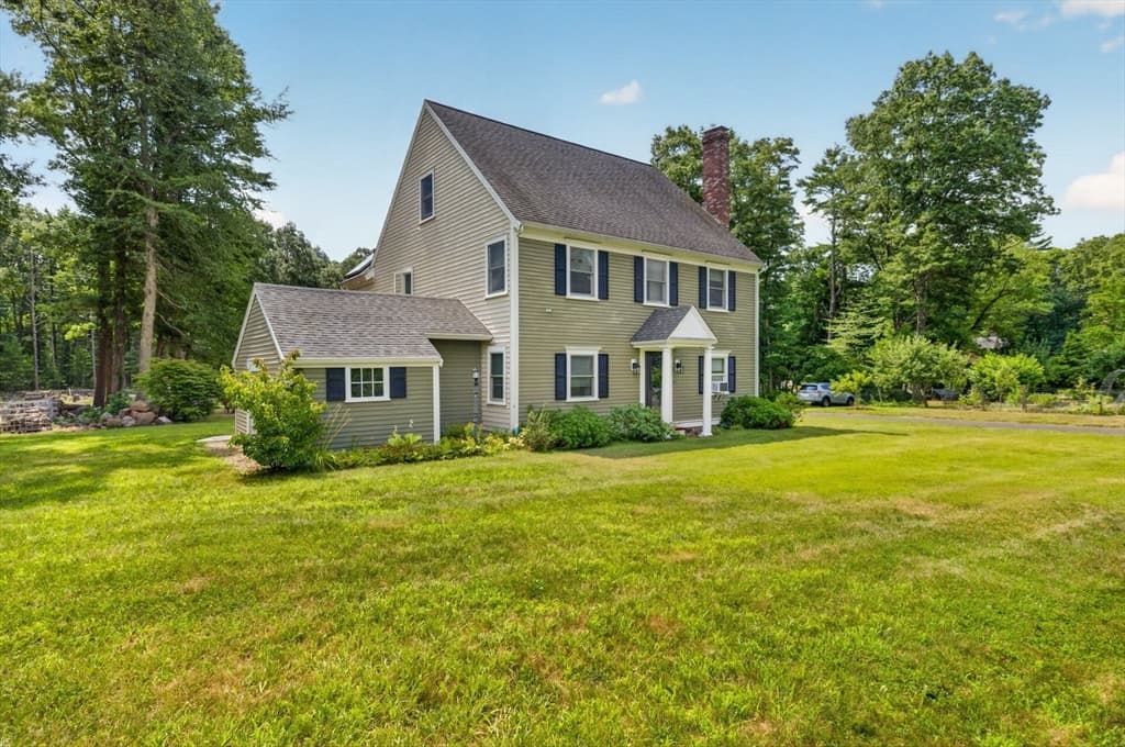 112 Spruce St, Middleboro MA 02346 photo 25