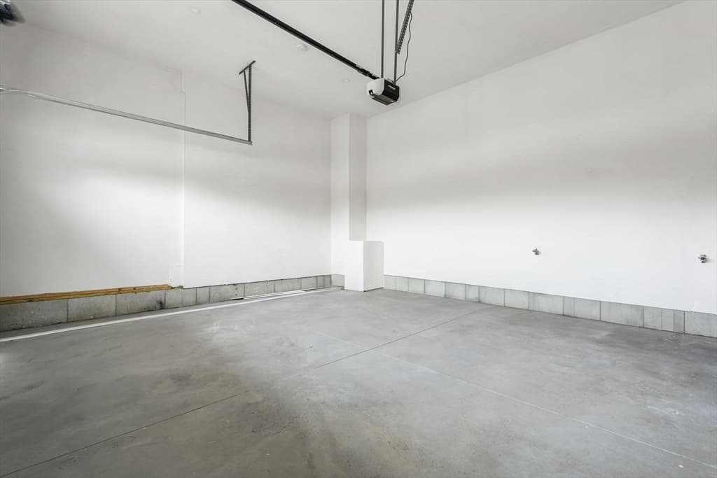 Condominium at 13 Whitman Circle # 13, Bellingham MA 02019, Bellingham, photo 34 of 38