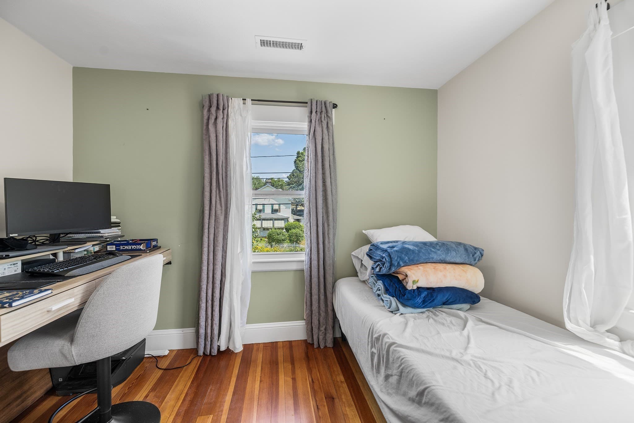 Single Family Residence at 342 Franklin St, Framingham MA 01702, photo 19 of 27