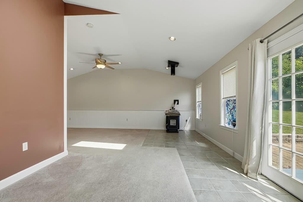55 Chilmark St, Worcester MA 01604 photo 30