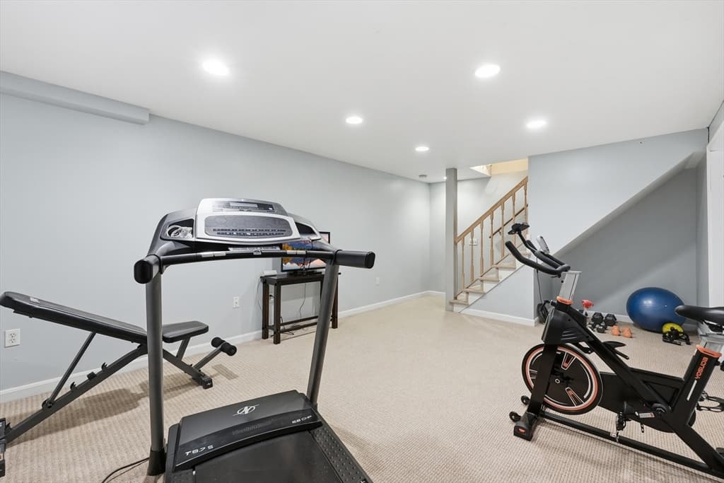 21 Wildflower Dr, Sutton MA 01590 photo 32