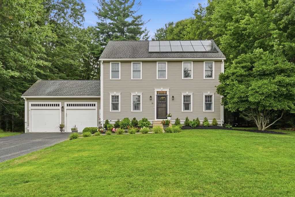 21 Wildflower Dr, Sutton MA 01590