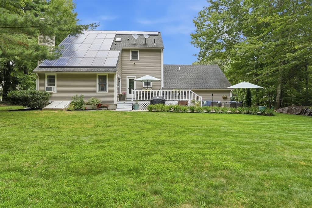 21 Wildflower Dr, Sutton MA 01590 photo 38