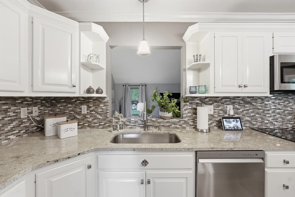 21 Wildflower Dr, Sutton MA 01590 photo 15