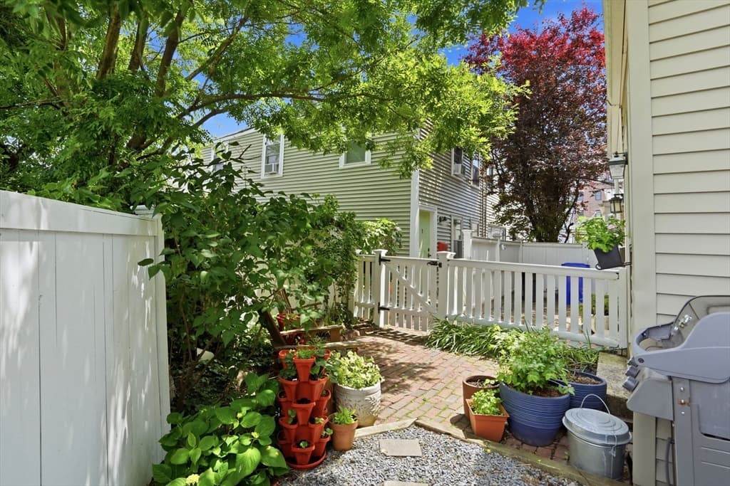 4 Short Street Pl # 4, Boston MA 02129 photo 13