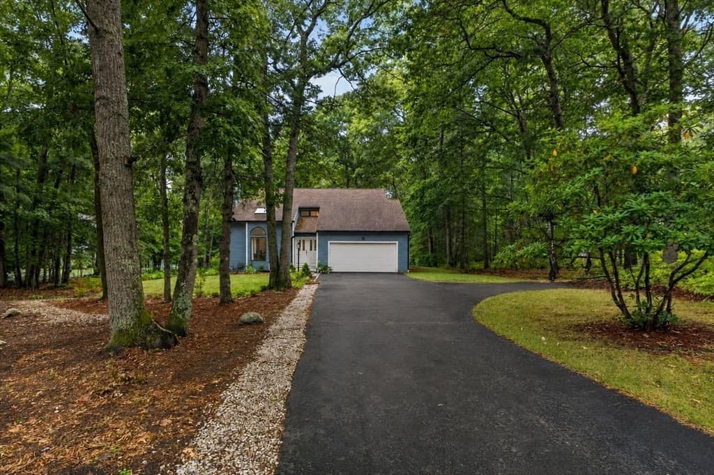 27 Walden Dr, Easton MA 02334