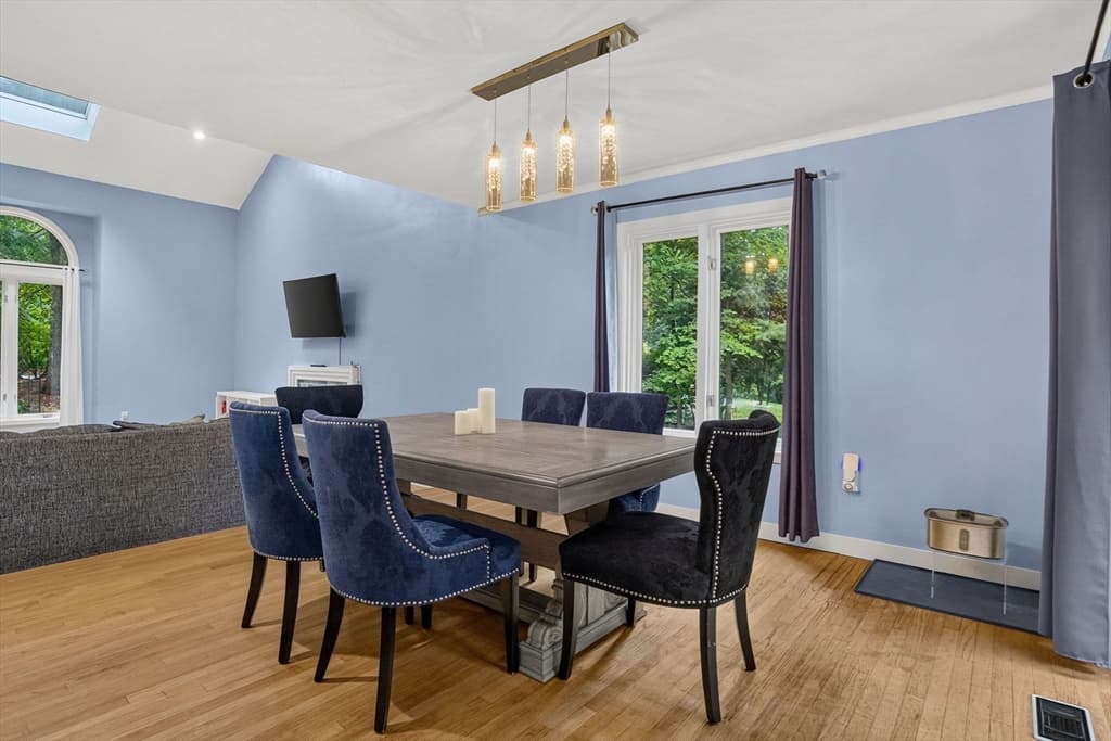 27 Walden Dr, Easton MA 02334 photo 9