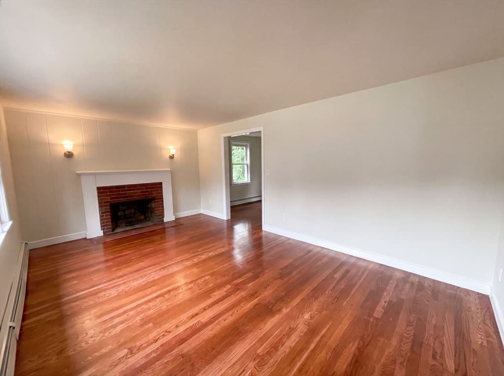 48 Woodlawn St, Randolph MA 02368 photo 6