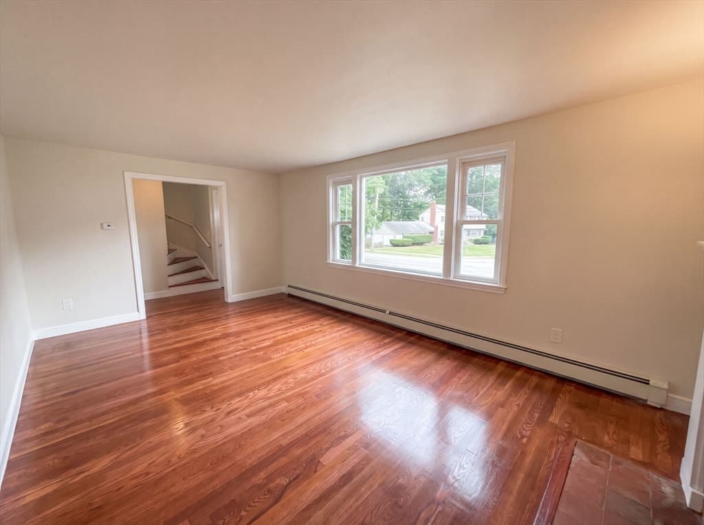 48 Woodlawn St, Randolph MA 02368 photo 5