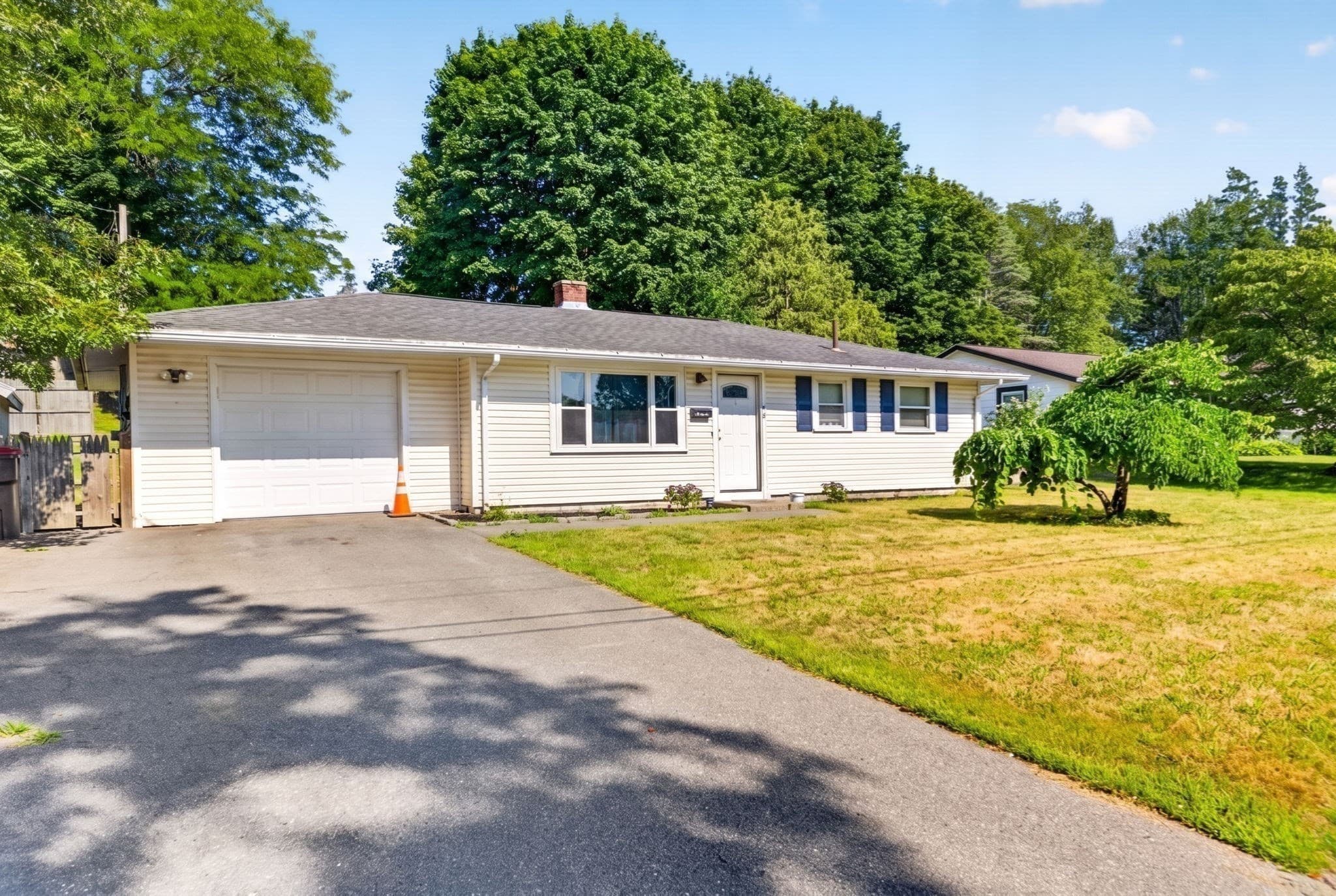 99 Connell Ave, Brockton MA 02302