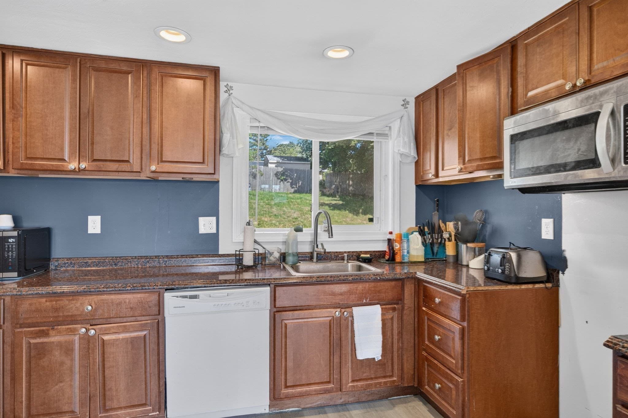 Single Family Residence at 99 Connell Ave, Brockton MA 02302, photo 8 of 22