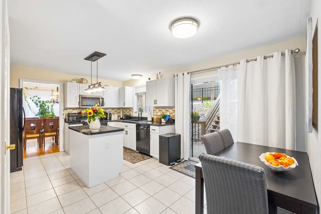 45 Braeburn Rd, Boston MA 02136 photo 9