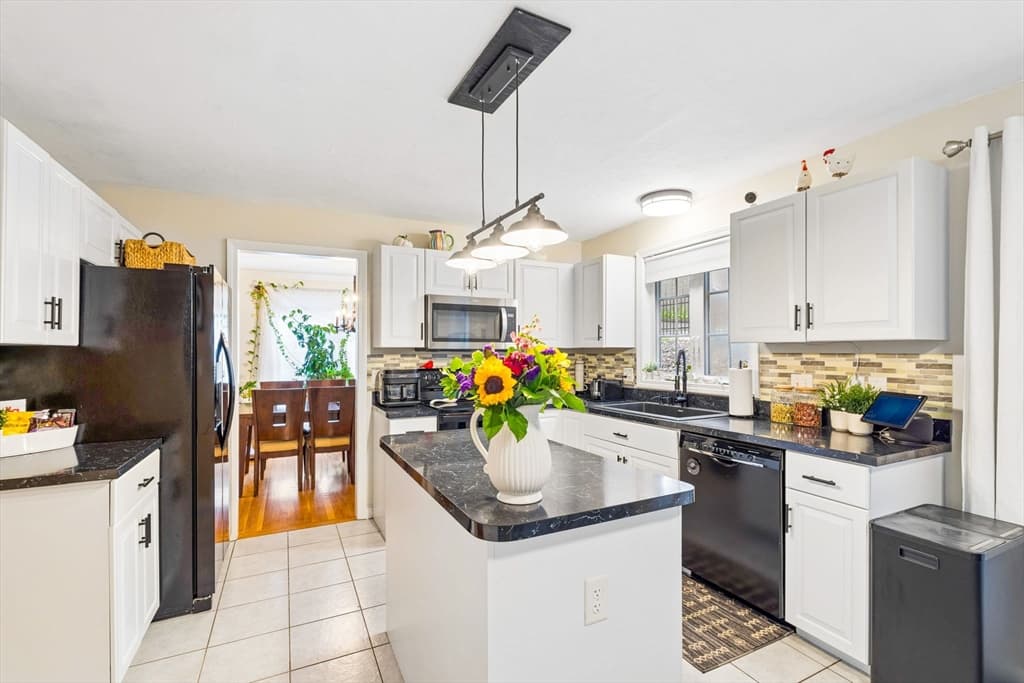45 Braeburn Rd, Boston MA 02136 photo 10