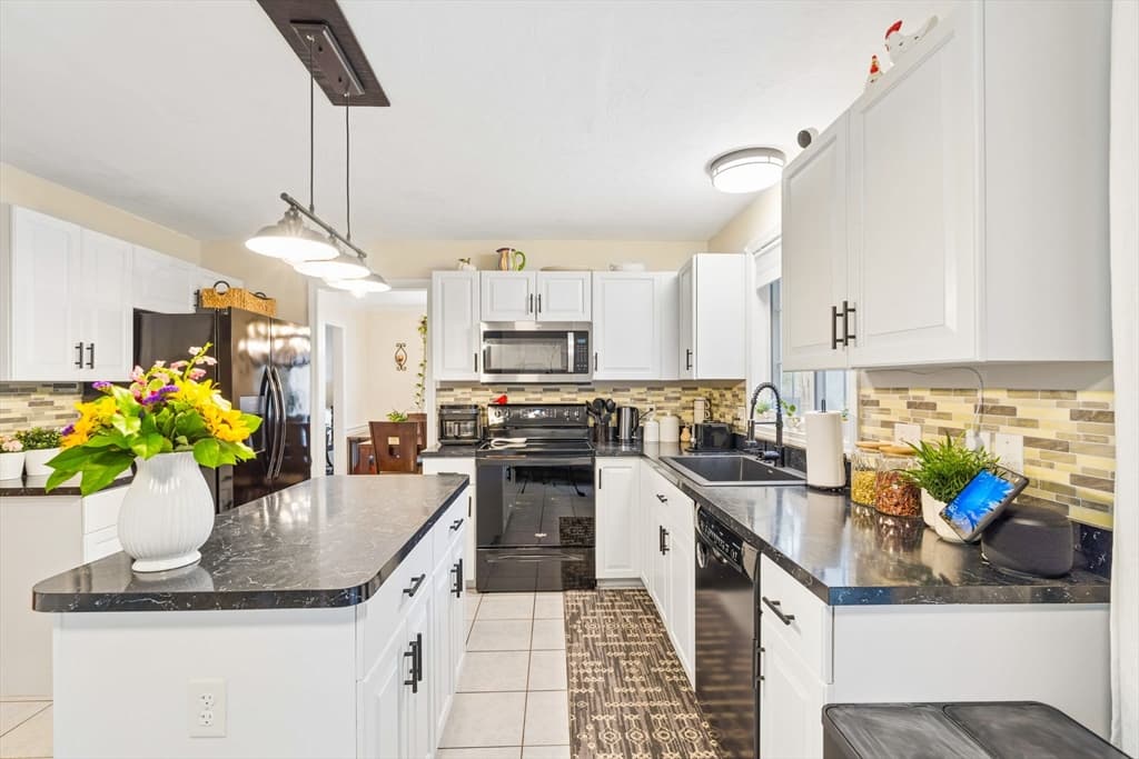 45 Braeburn Rd, Boston MA 02136 photo 11