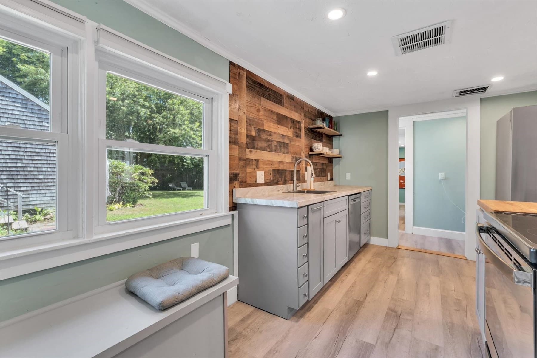 Single Family Residence at 44 Maple Avenue, Barnstable MA 02601, photo 10 of 42
