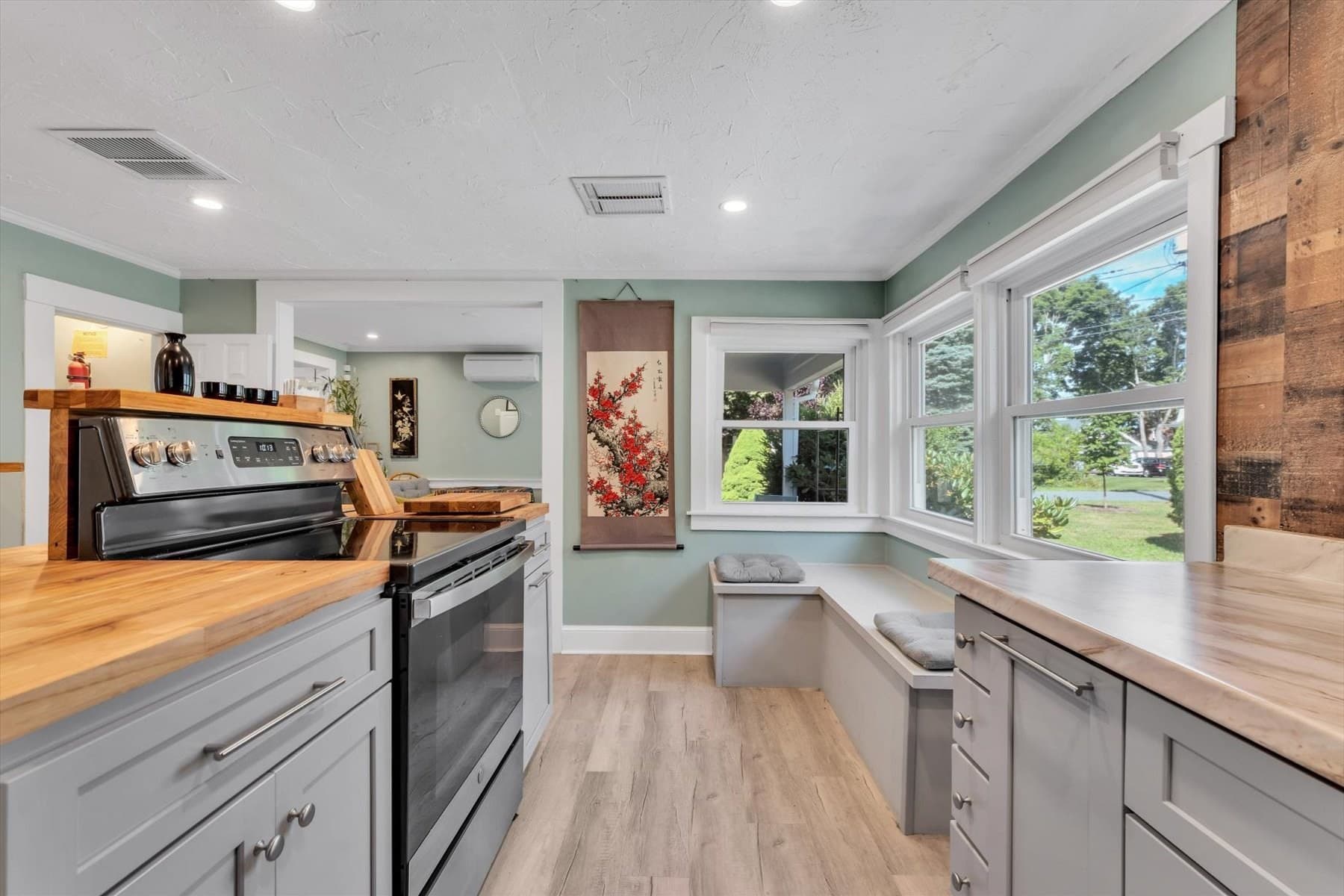 Single Family Residence at 44 Maple Avenue, Barnstable MA 02601, photo 8 of 42