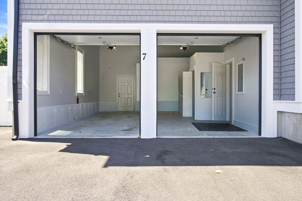 7 Breer St, Brockton MA 02301 photo 31