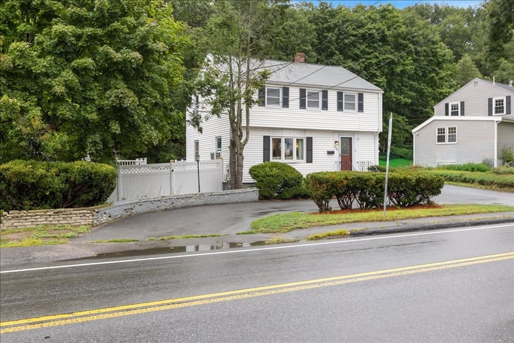 254 Cambridge Rd, Woburn MA 01801