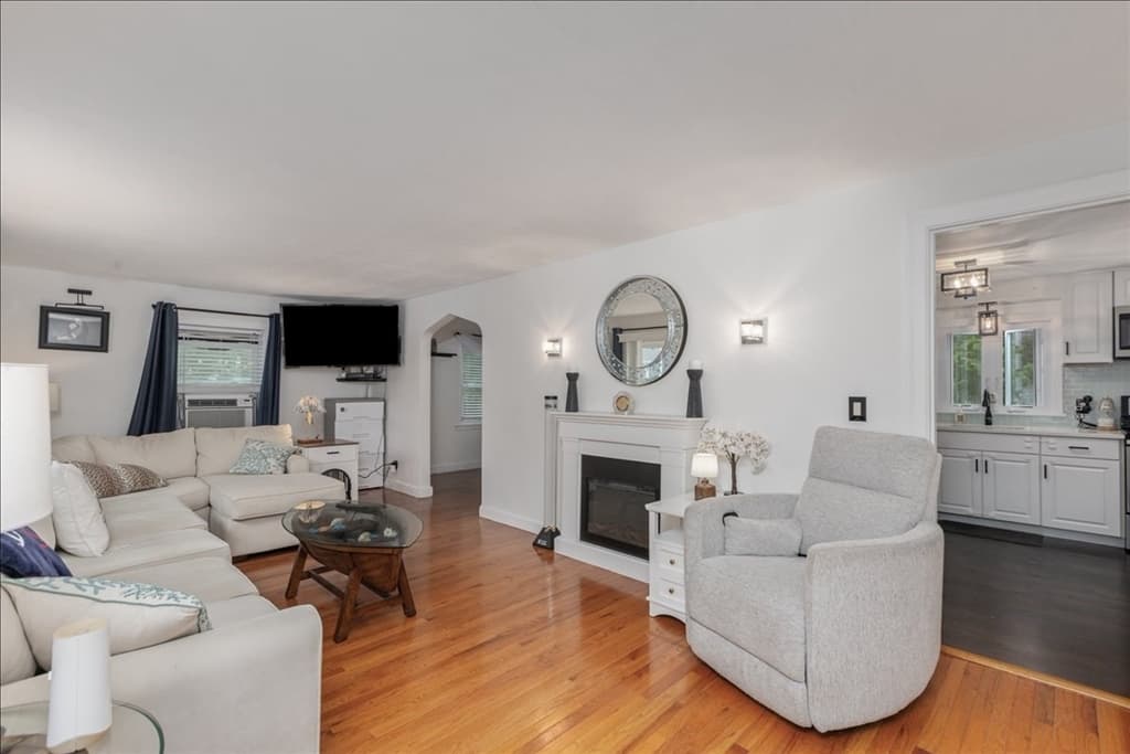 254 Cambridge Rd, Woburn MA 01801 photo 5