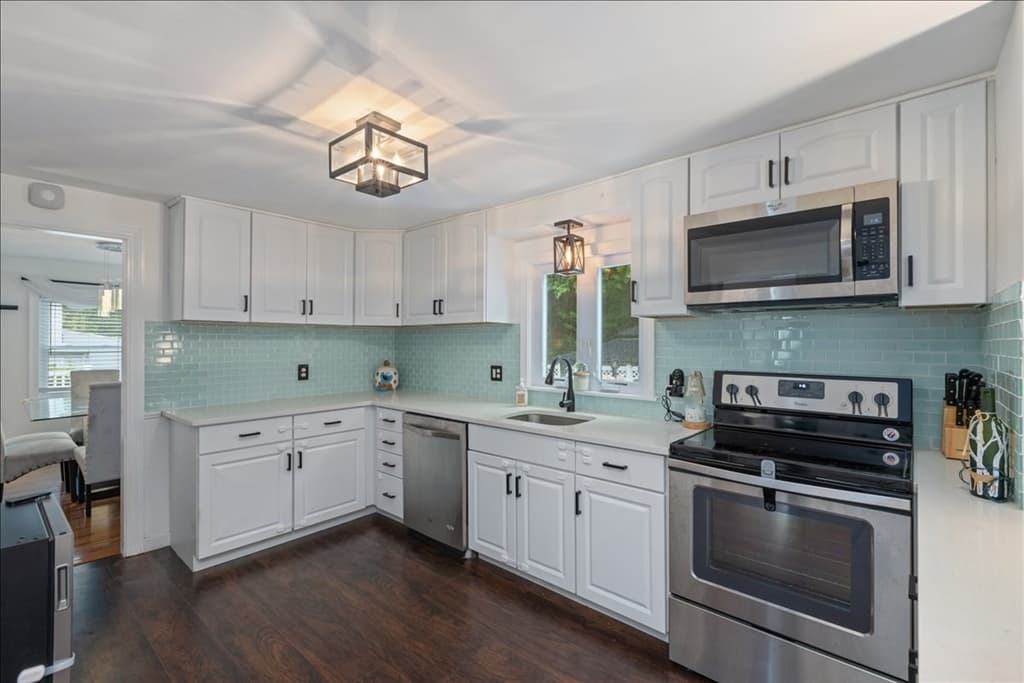 254 Cambridge Rd, Woburn MA 01801 photo 10
