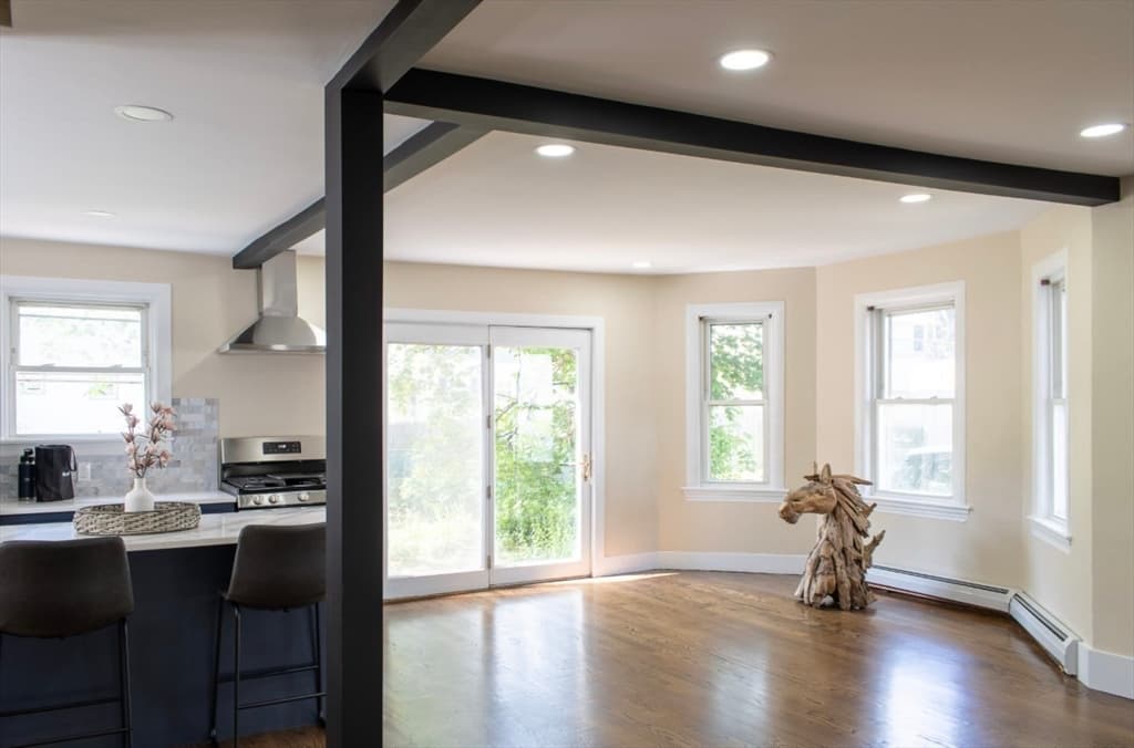 15 Churchill St, Milton MA 02186 photo 6