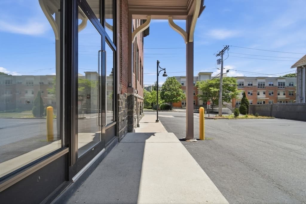 220 Spencer Ave # 104, Chelsea MA 02150 photo 27