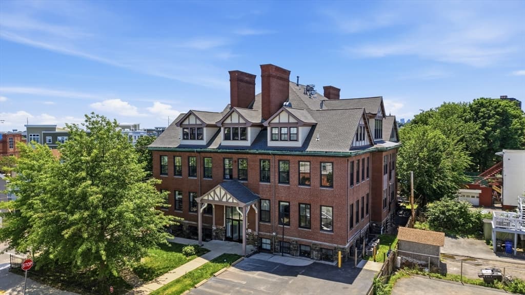 220 Spencer Ave # 104, Chelsea MA 02150 photo 28