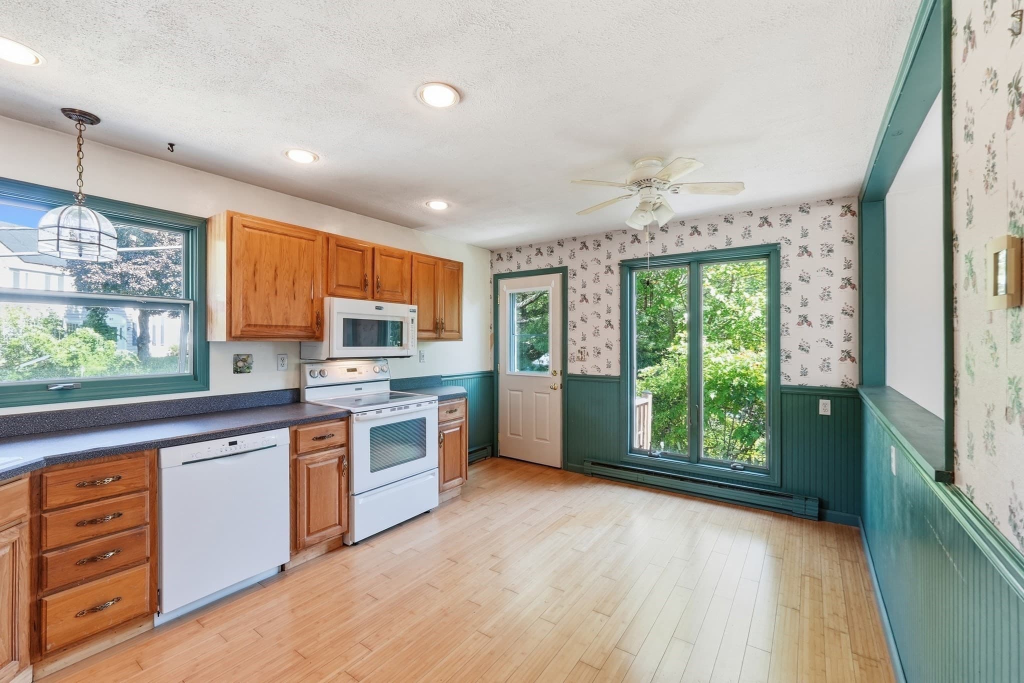Single Family Residence at 66 Pierce Rd, West Brookfield MA 01585, West Brookfield, photo 7 of 33